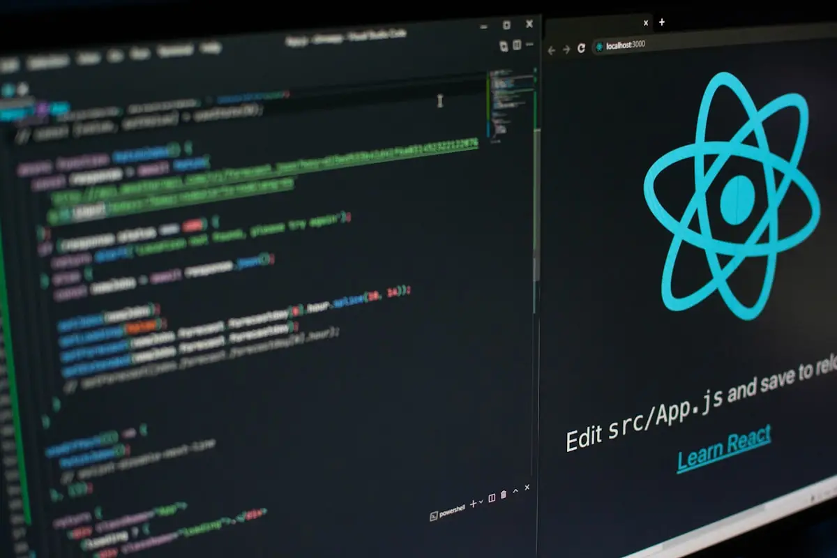 Sviluppatore che lavora con GitHub Copilot e strumenti AI
