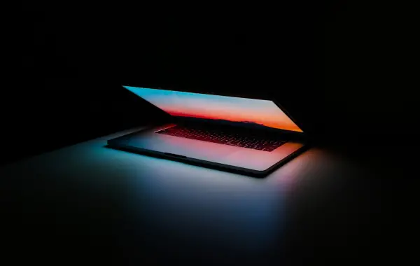 Muse Glimmer di Meta, modello AI aperto che esegue agenti in locale su un laptop