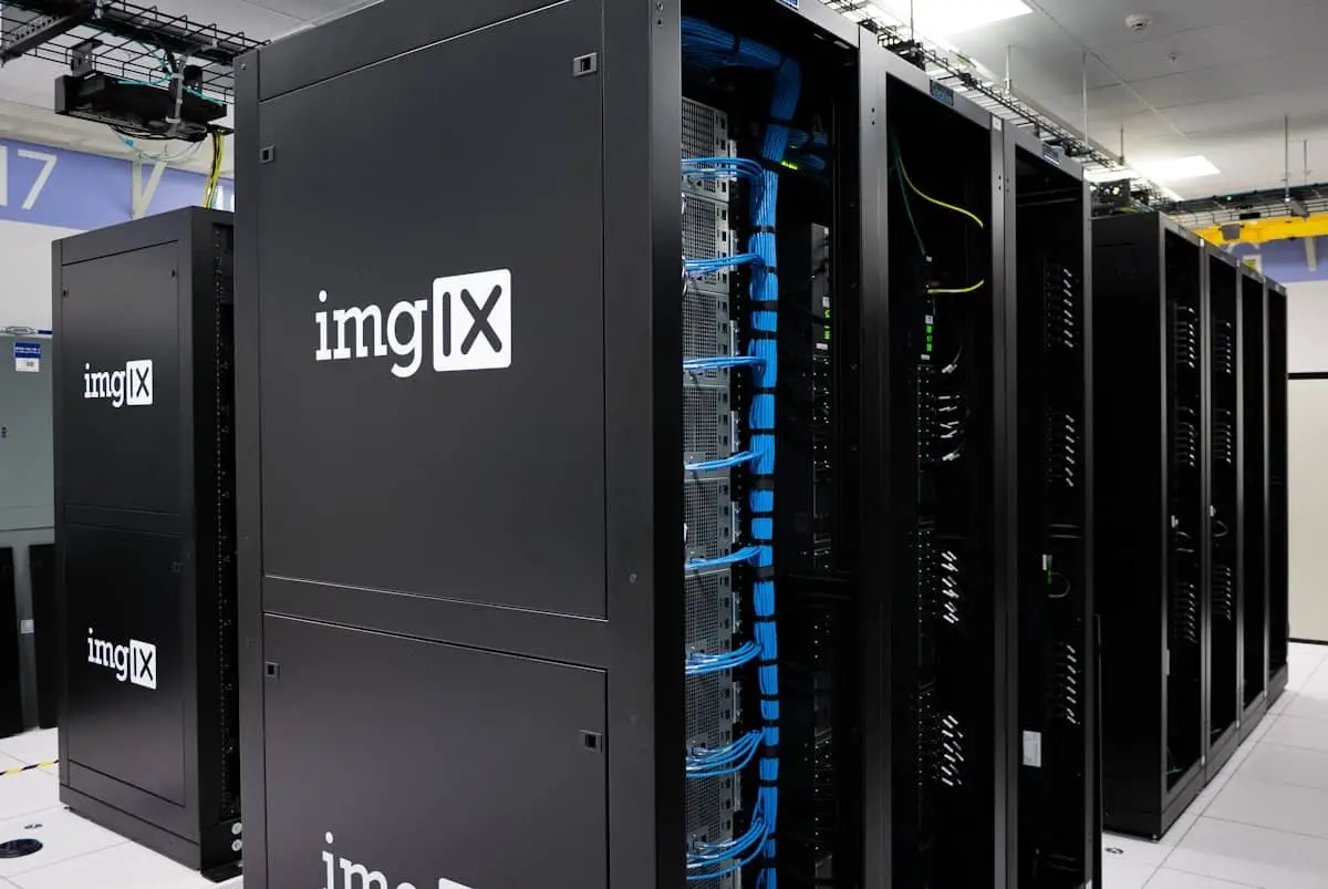 Rack di server in un data center per l'intelligenza artificiale