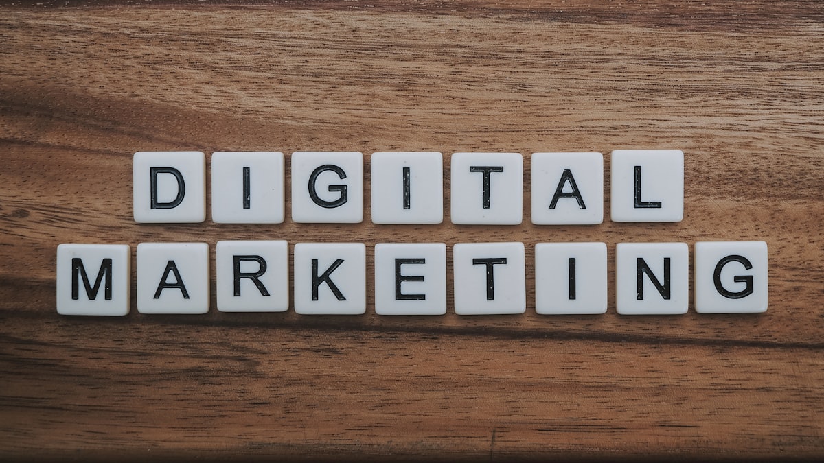 Pubblicità e marketing digitale, concetto legato agli annunci in ChatGPT di OpenAI