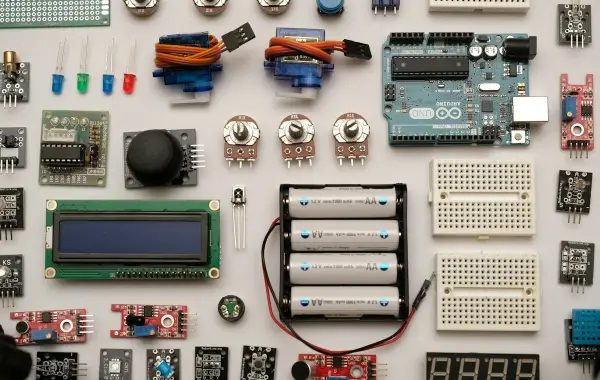 Immagine a tema intelligenza artificiale e tecnologia