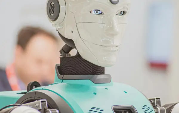 Immagine a tema intelligenza artificiale e tecnologia