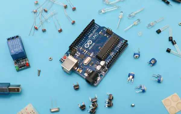 Immagine a tema intelligenza artificiale e tecnologia