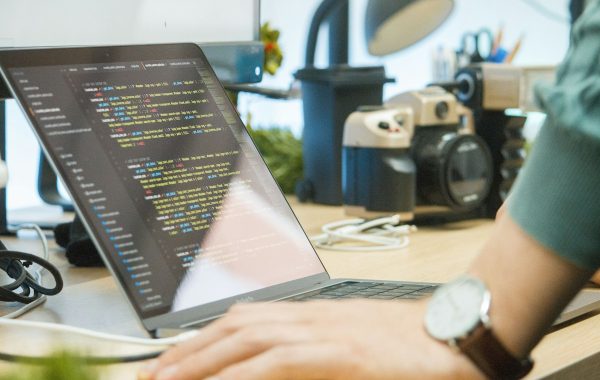 Immagine a tema intelligenza artificiale e tecnologia