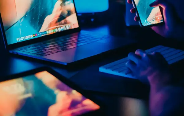 Immagine a tema intelligenza artificiale e tecnologia