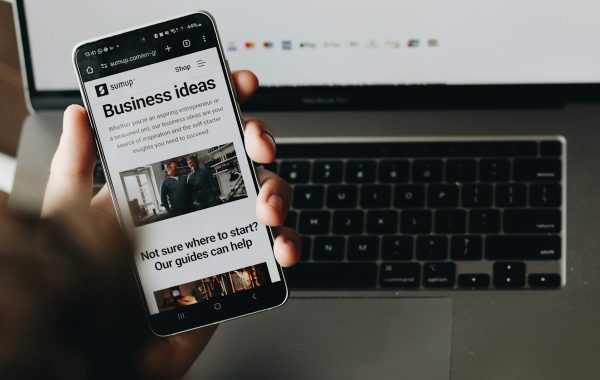 Immagine a tema intelligenza artificiale e tecnologia