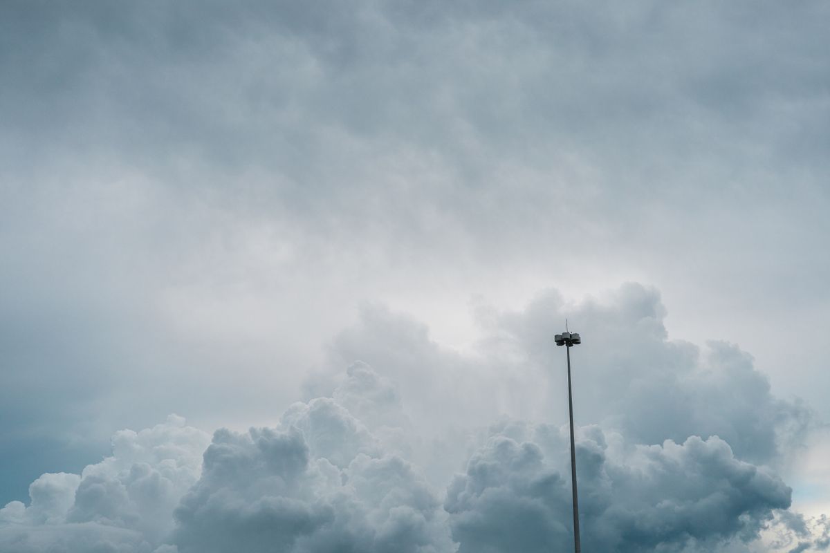Rappresentazione astratta di tecnologia cloud, simbolo degli agenti AI che lavorano su computer remoti