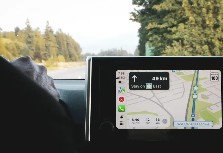 Mappa digitale e navigazione su schermo