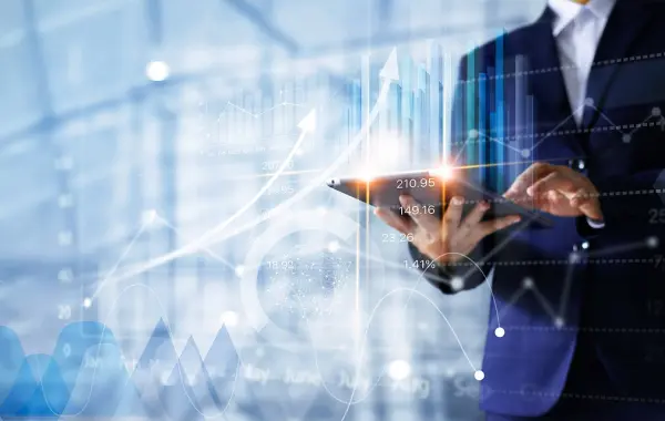 Schermo con grafici e dati digitali che rappresentano le visualizzazioni interattive di ChatGPT